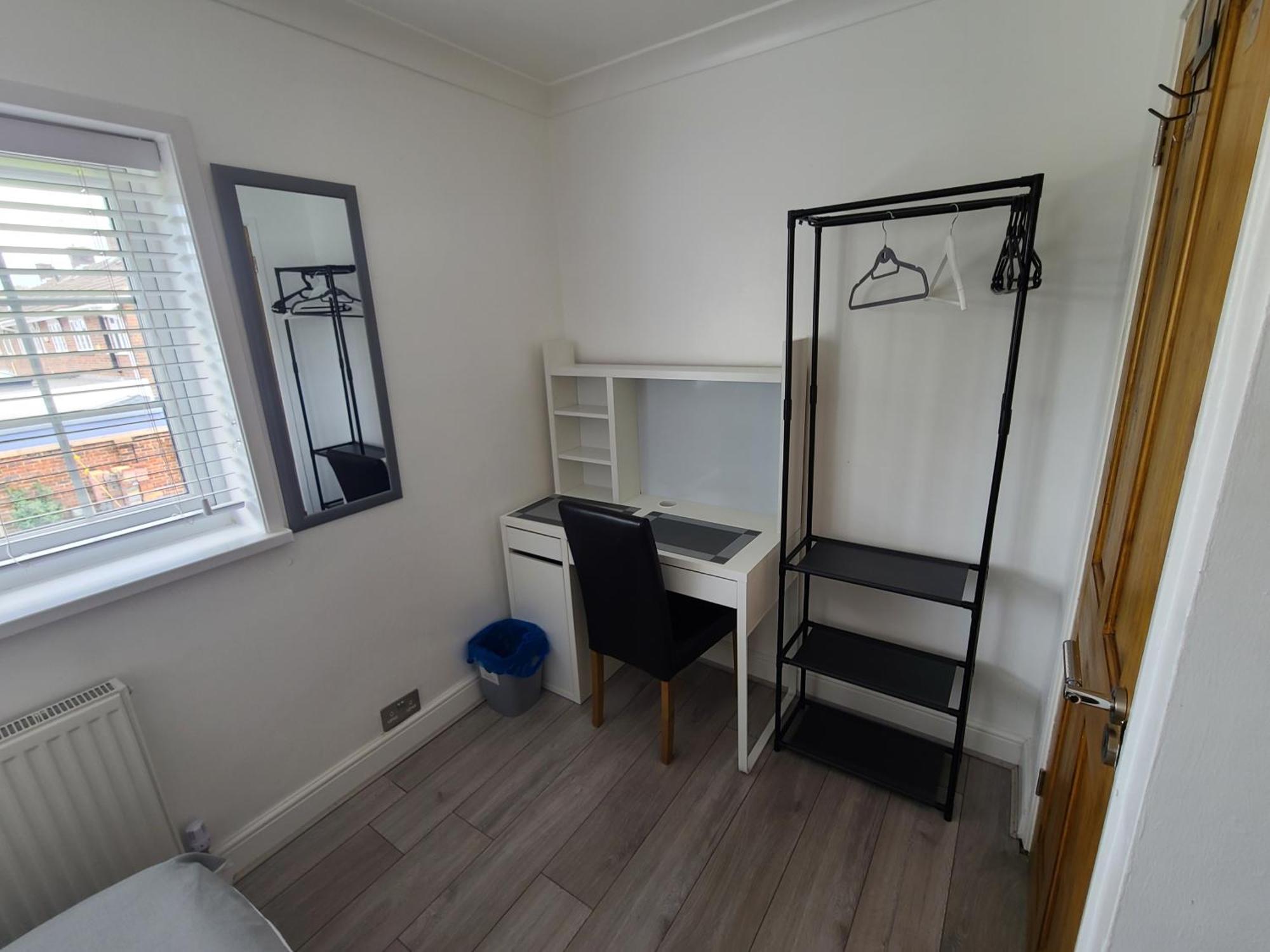 Gatwick Rooms-Travel Service-Airport Parking Ifield Eksteriør bilde