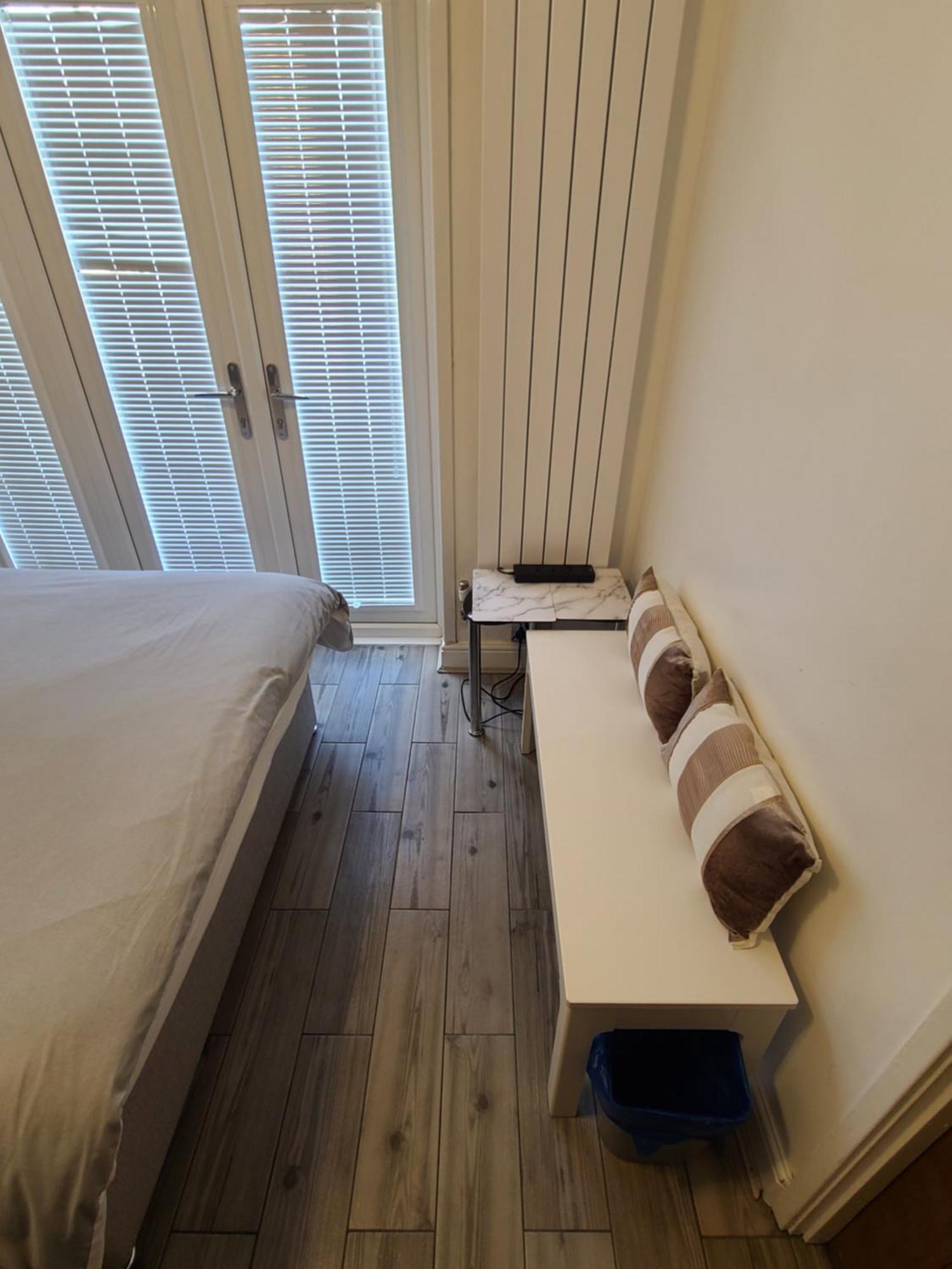 Gatwick Rooms-Travel Service-Airport Parking Ifield Eksteriør bilde