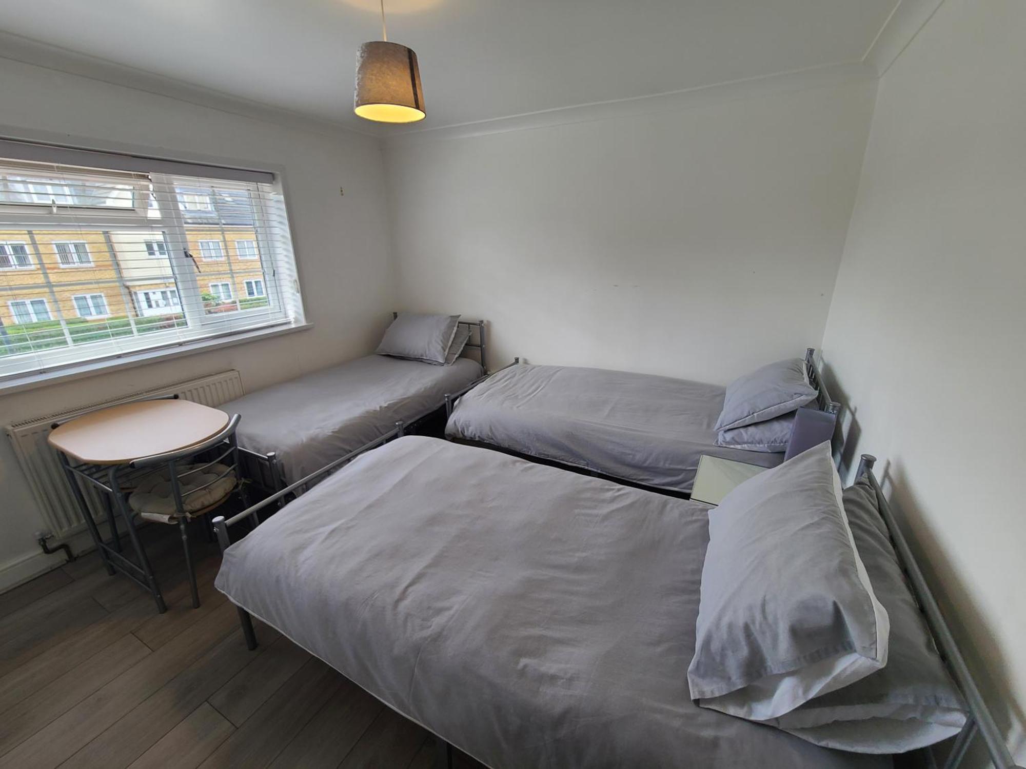 Gatwick Rooms-Travel Service-Airport Parking Ifield Eksteriør bilde